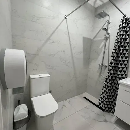 Bed & Breakfast Подобова Оренда Ліжок Та Кімнат В Квартирі Lviv