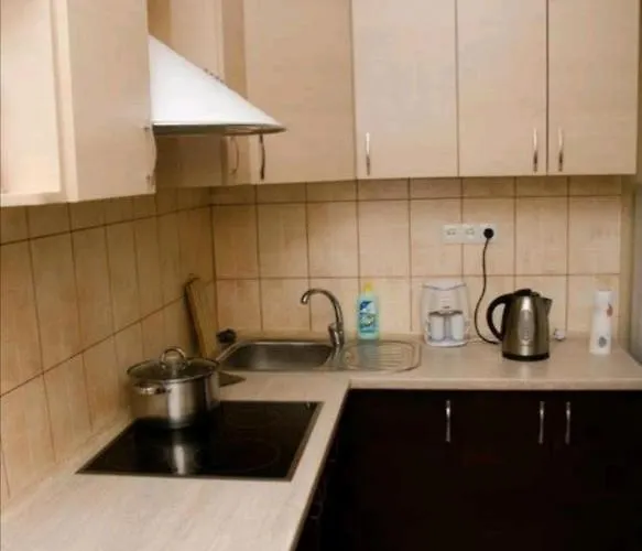 Хостел Подобова оренда ліжок та кімнат в квартирі *