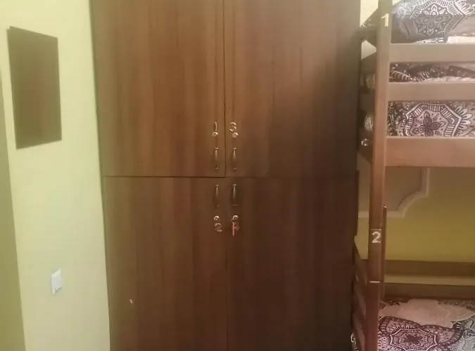 Подобова оренда ліжок та кімнат в квартирі * Львов