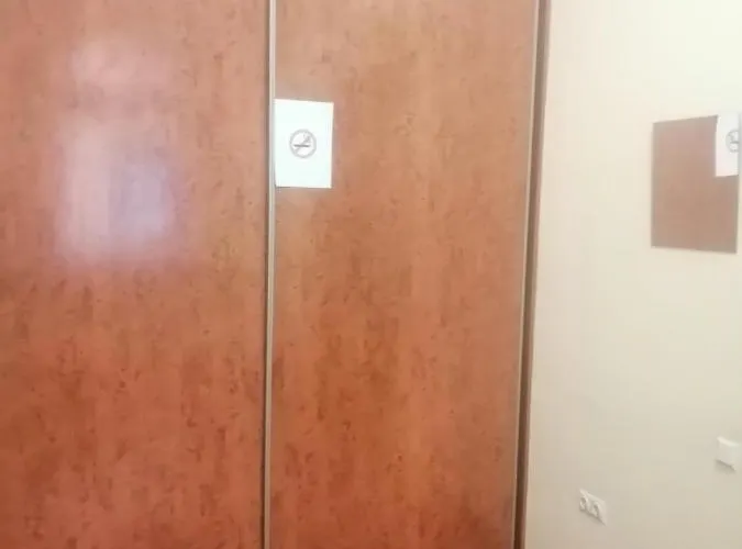 Хостел Подобова оренда ліжок та кімнат в квартирі *